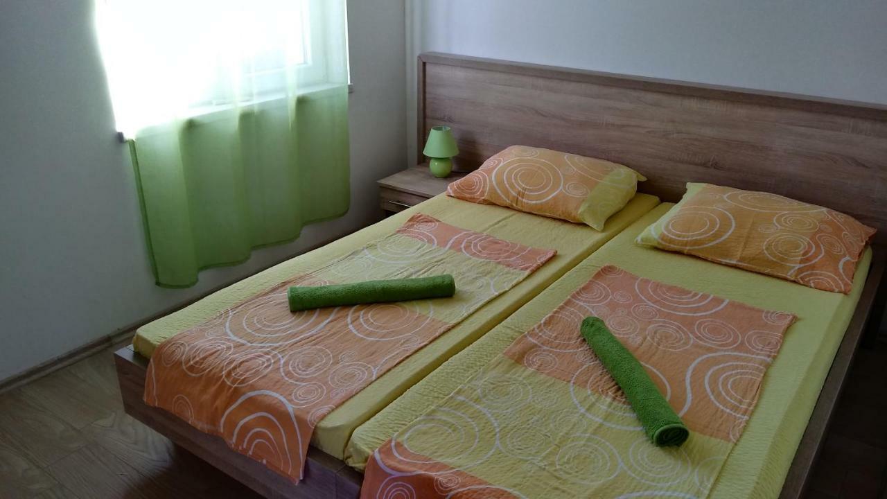 Apartments Booky Новалья Экстерьер фото